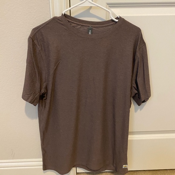 Vuori Other - Vuori men short sleeve Strato Tech Tee size M